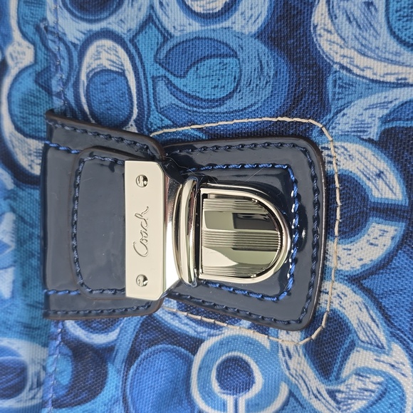 NWT Coach Blue Patterned Crossbody Bag - Picture 3 of 10